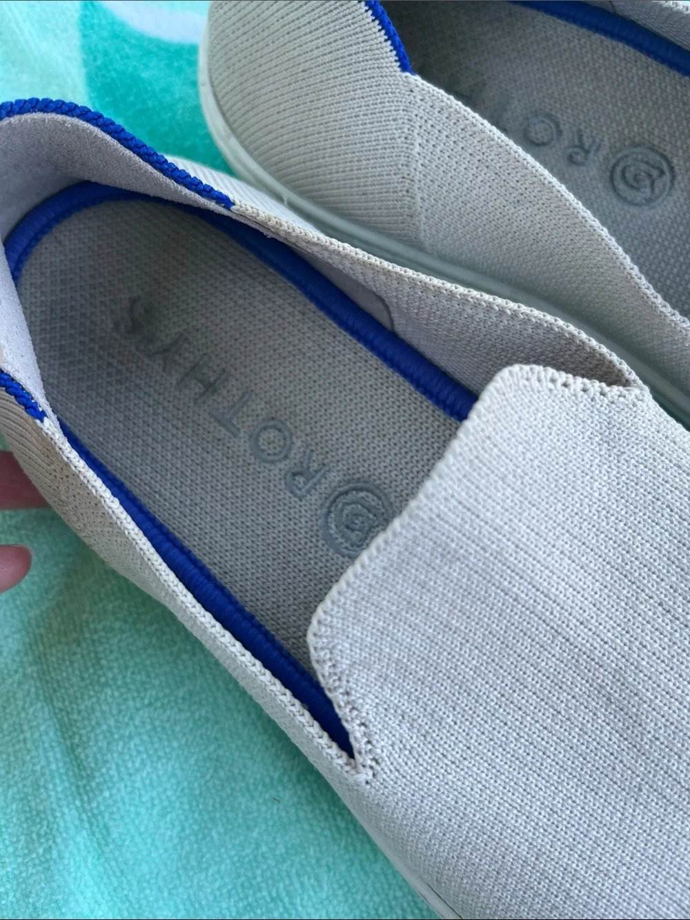 ROTHY’S THE ORIGINAL SLIP ON SNEAKERS CREAM SIZE 7.5